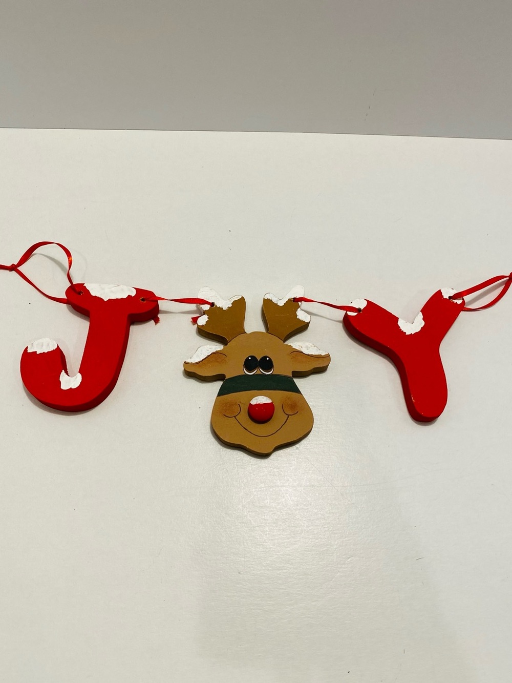 Festive Red & Brown Reindeer 'JOY' Wooden Hanging Garland. VINTAGE